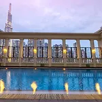 Classic Luxury Condo & Swiming Rooftop Pool