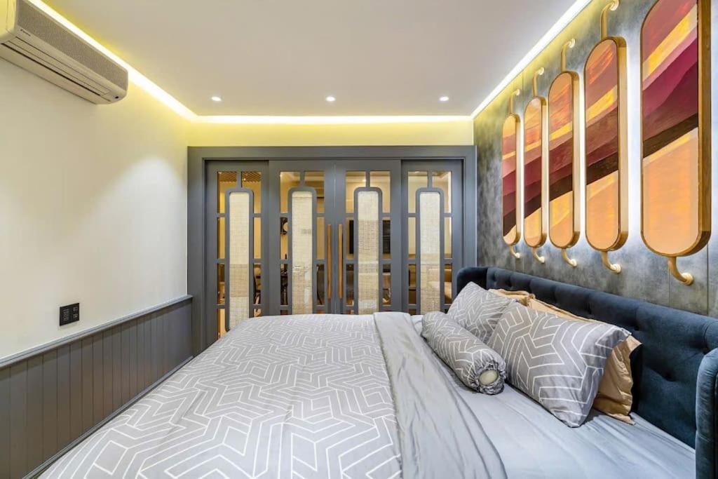 Classic Luxury & Swiming Rooftop Pool TP. Hồ Chí Minh
