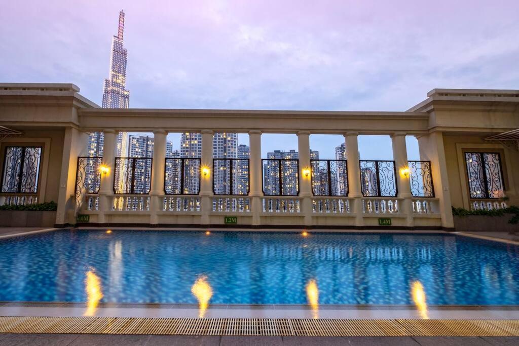 Căn hộ Classic Luxury & Swiming Rooftop Pool