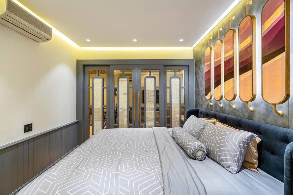 Classic Luxury & Swiming Rooftop Pool Apartment *